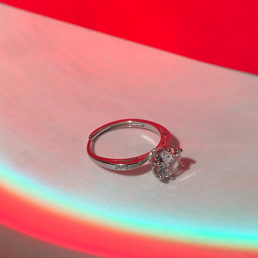 Princess ring with zirconia stones