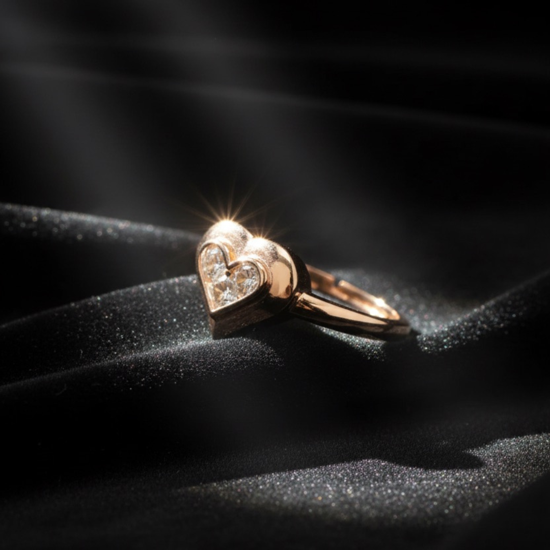 Charming Diamond Finger Ring