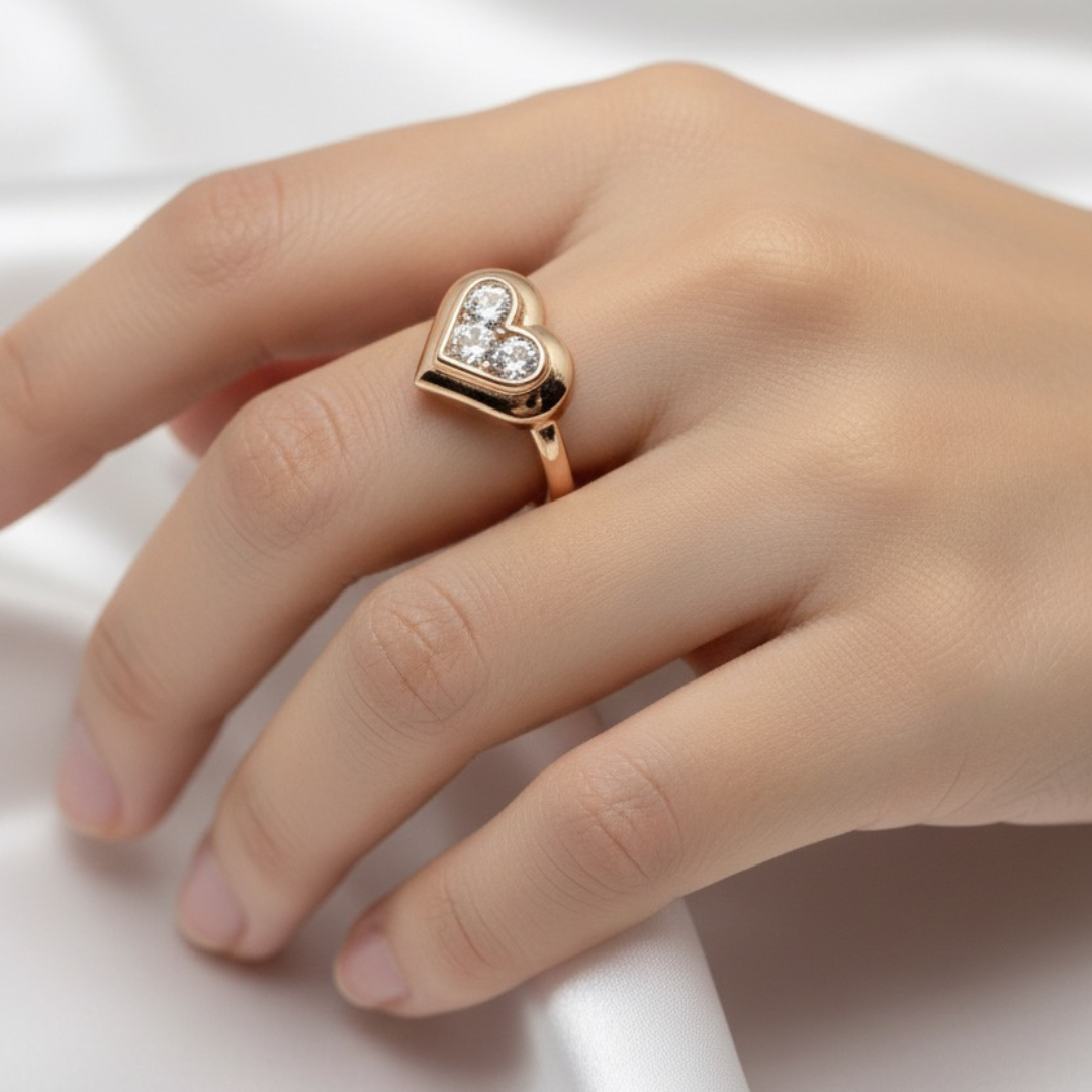 Charming Diamond Finger Ring